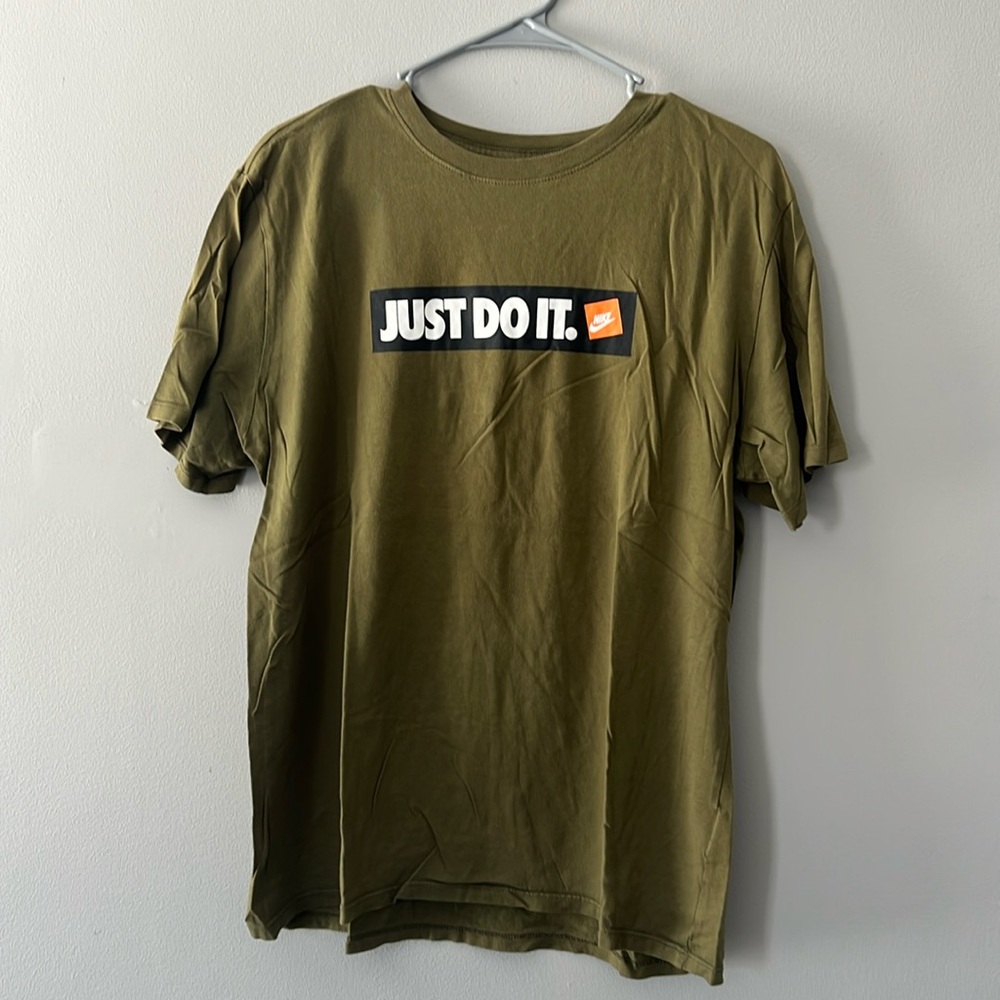 Nike “Just Do It” Graphic Tee